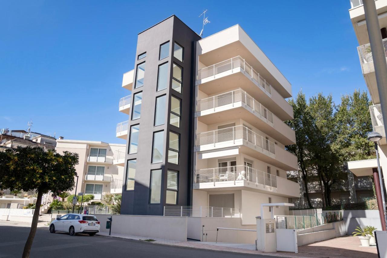 Ferrari Apartments Ponente Caorle Dış mekan fotoğraf